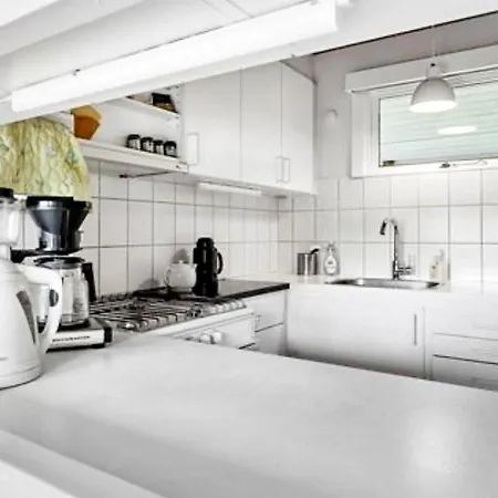 6 Person In Nykobing Sj-by Traum Klint